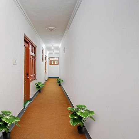 Super Oyo Capital O 91600 The Village Classic Hotel And Restaurant Srinagar  Bagian luar foto