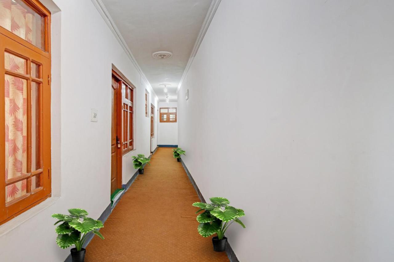 Super Oyo Capital O 91600 The Village Classic Hotel And Restaurant Srinagar  Bagian luar foto