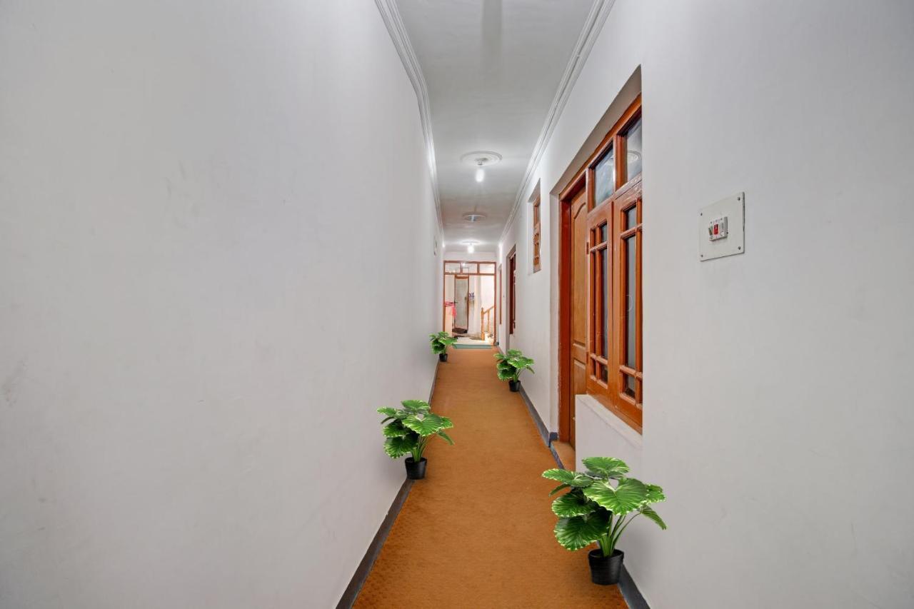 Super Oyo Capital O 91600 The Village Classic Hotel And Restaurant Srinagar  Bagian luar foto