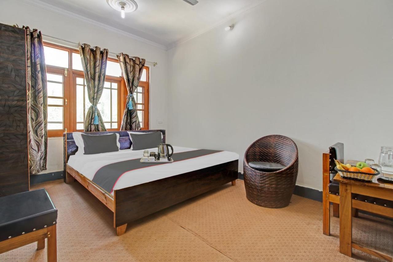 Super Oyo Capital O 91600 The Village Classic Hotel And Restaurant Srinagar  Bagian luar foto